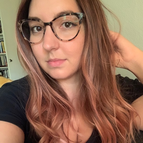 Meet your Posher, Chrissa - Picture 3 of 3